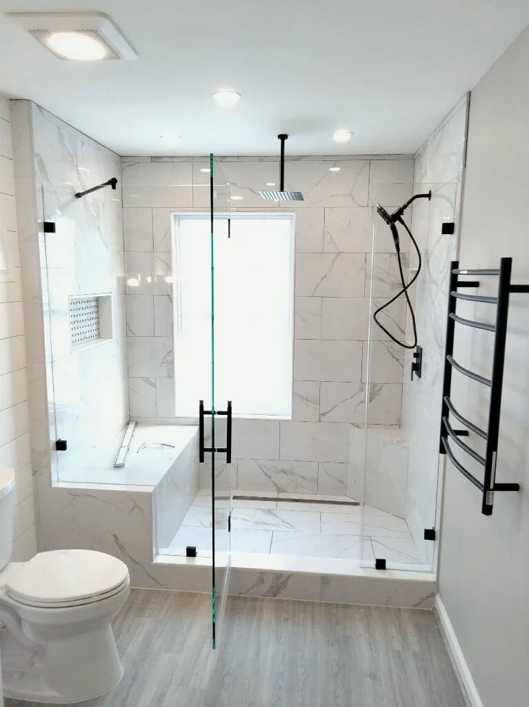 Door with two inline panels, one notched, with brace bar