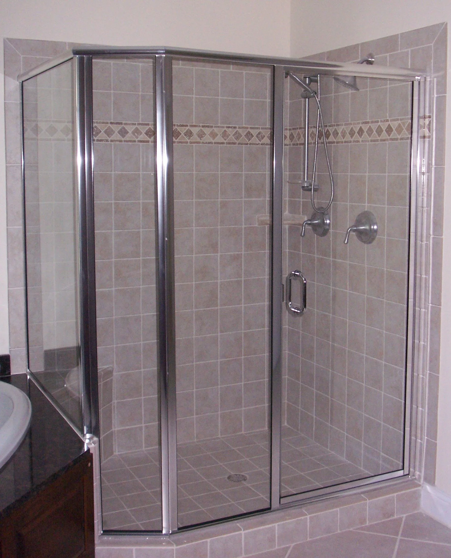 Framed Chrome 4-piece shower