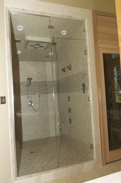 Steam unit with door, panel, and movable transom