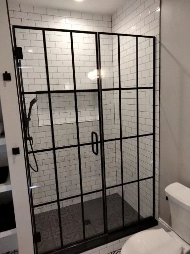 Shower with grids
