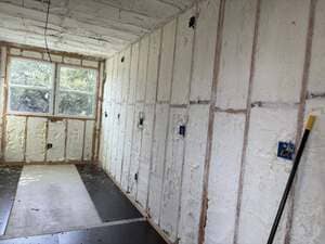 Close cell spray foam in Bandera