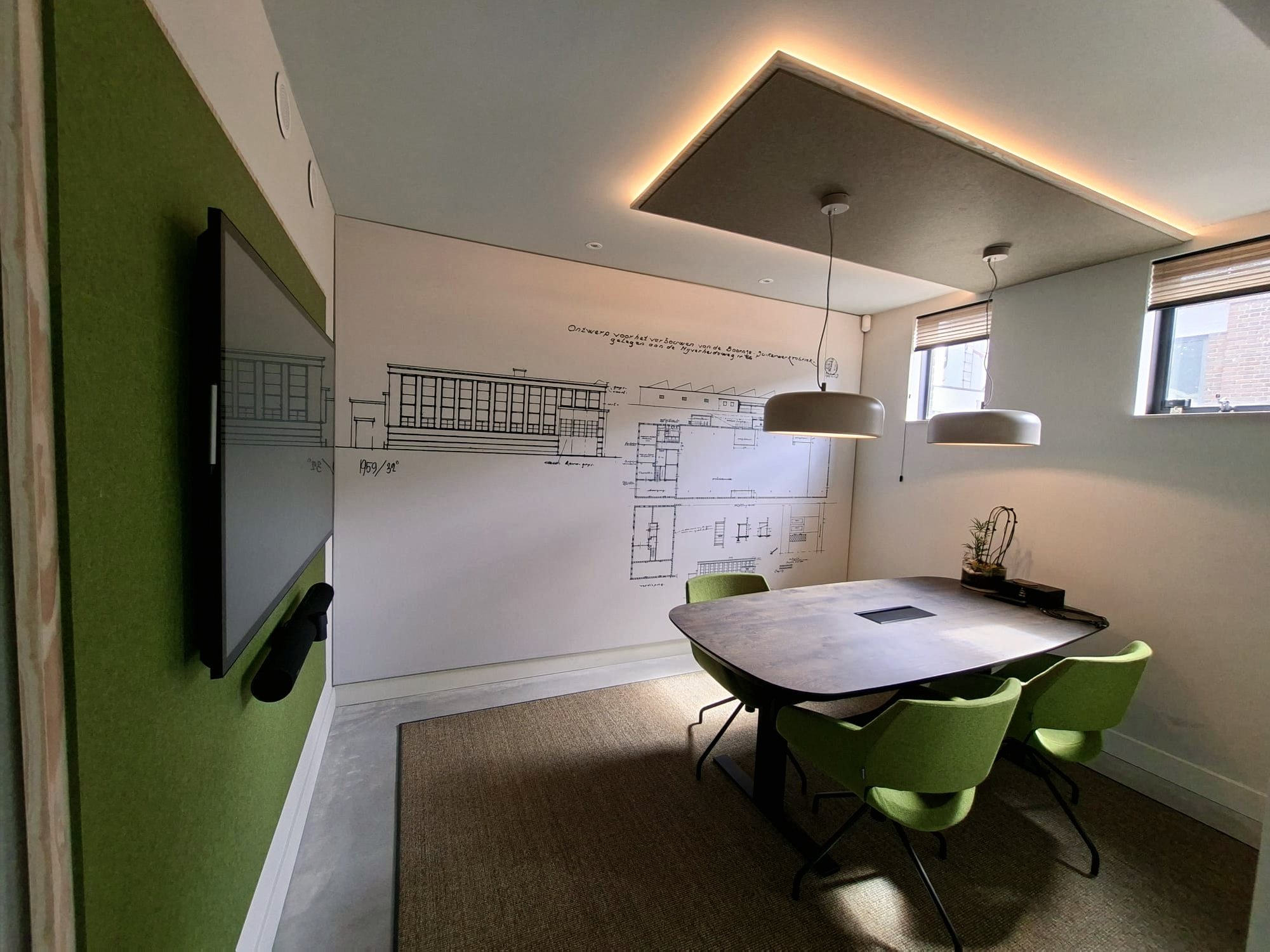 Resultaat: het Wisseldoek hangt in de besprekingsruimte van Flow Accountants