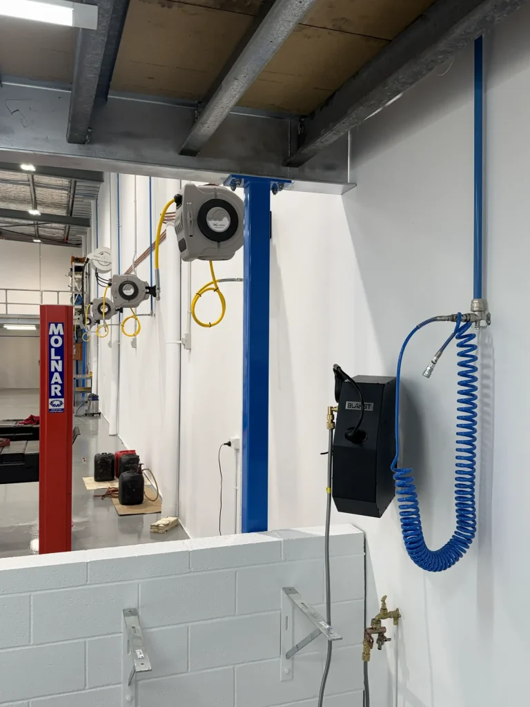 Hose reel and blue aluminium air line