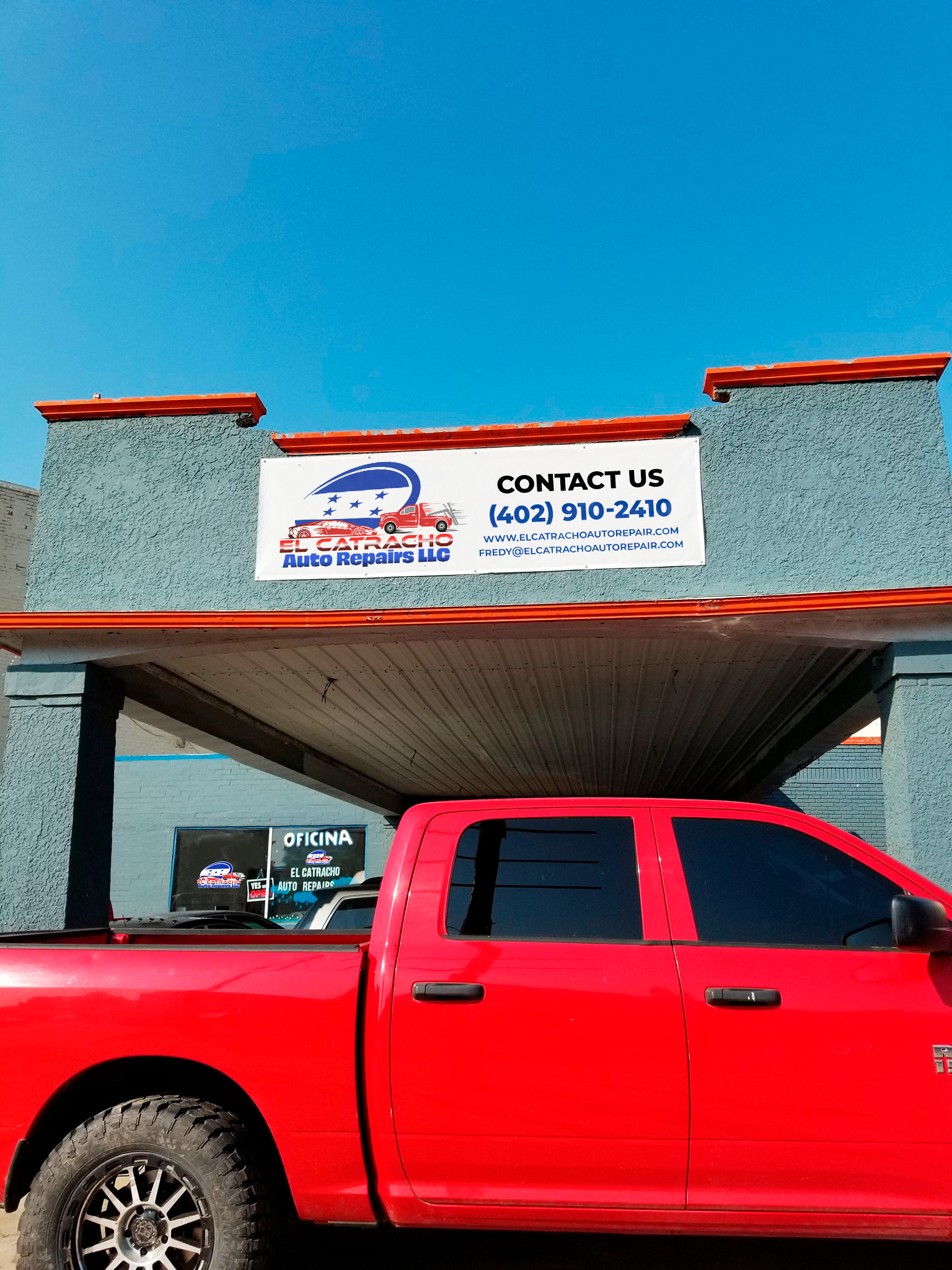 El Catracho Auto Repairs LLC service team