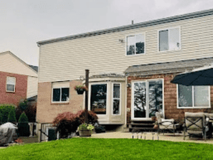 {{ custom_values.service_3 }} in {{custom_values.area_3})