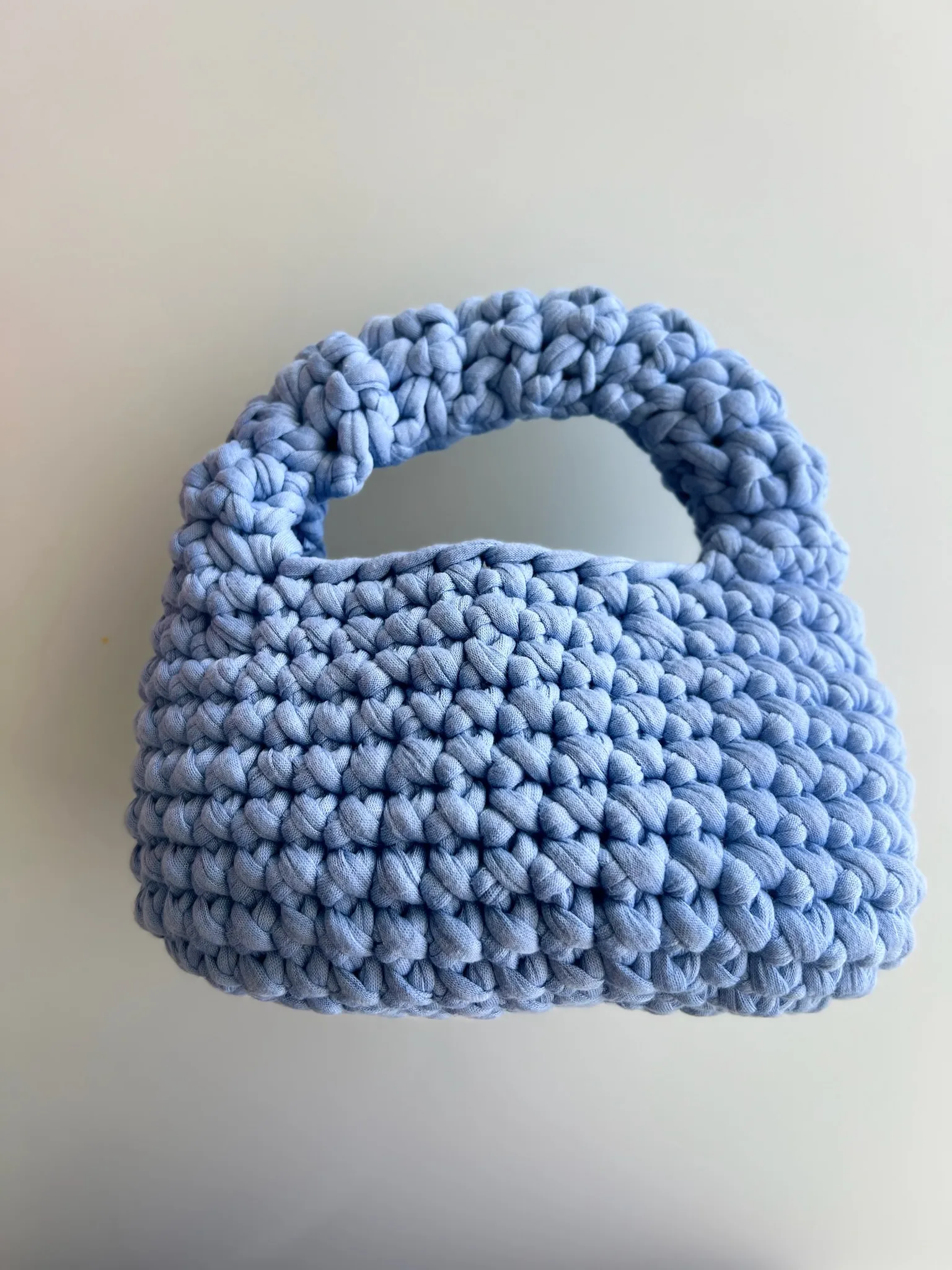 Mini bolsas tejidas