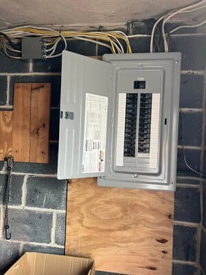 {{ custom_values.service_1 }} in {{custom_values.area_7})