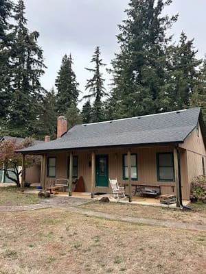 {{ custom_values.service_4 }} in {{custom_values.area_3})