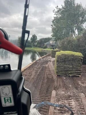 {{ custom_values.service_1 }} in {{custom_values.area_5})