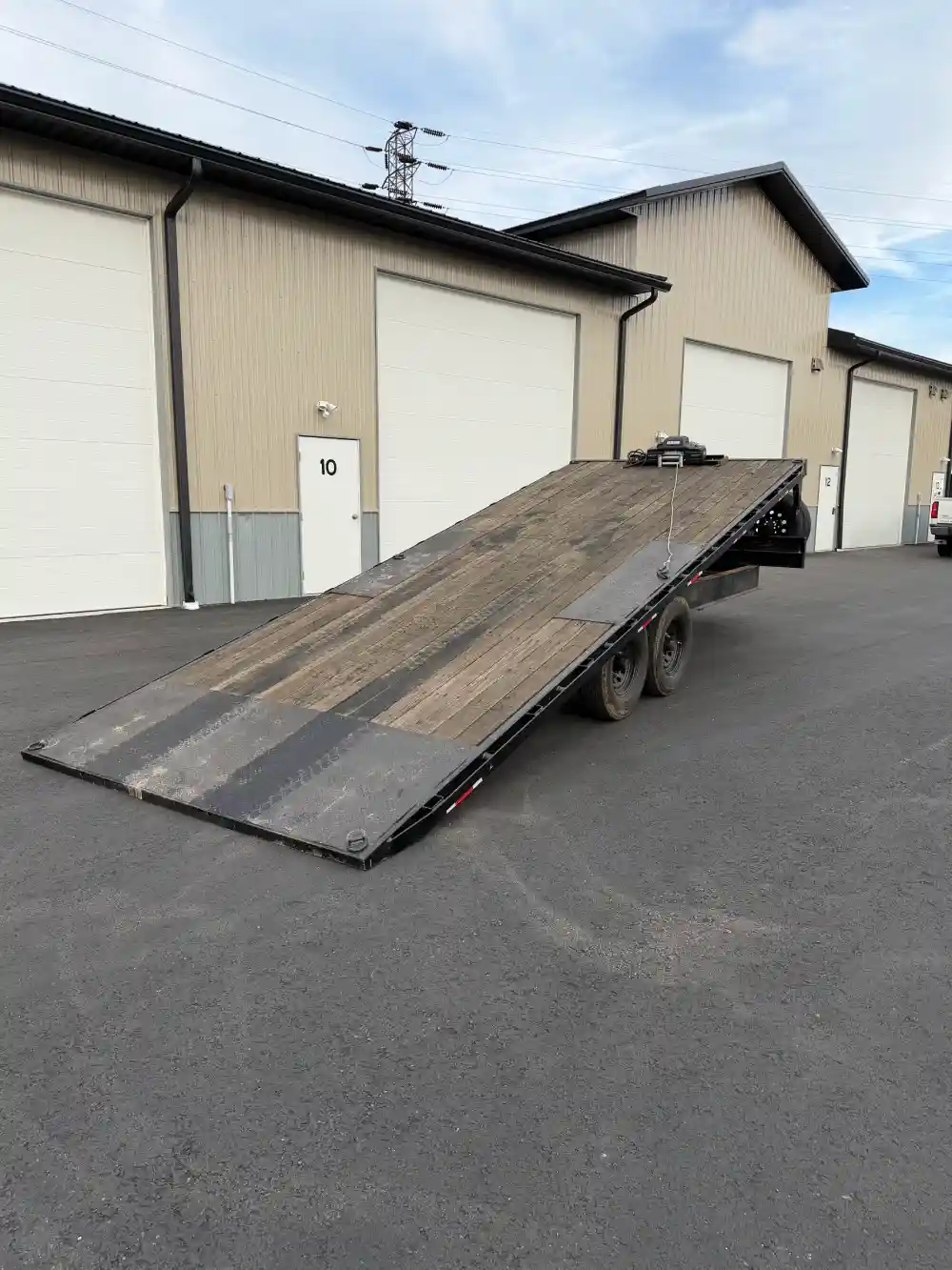22' Deckover Tilt Trailer photo 3