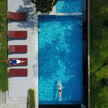Piscine creusée mise en marche