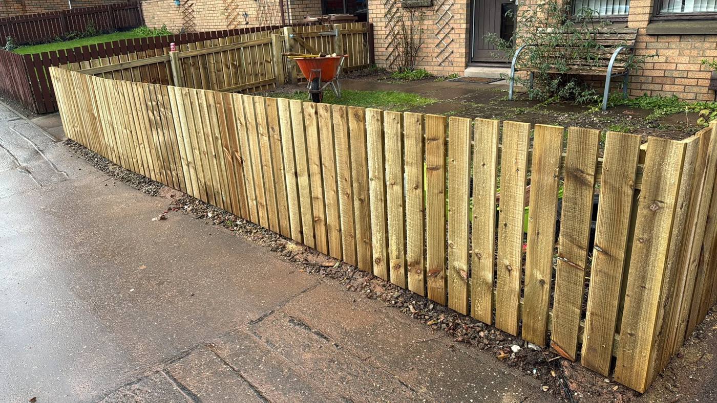 New front garden timber fence