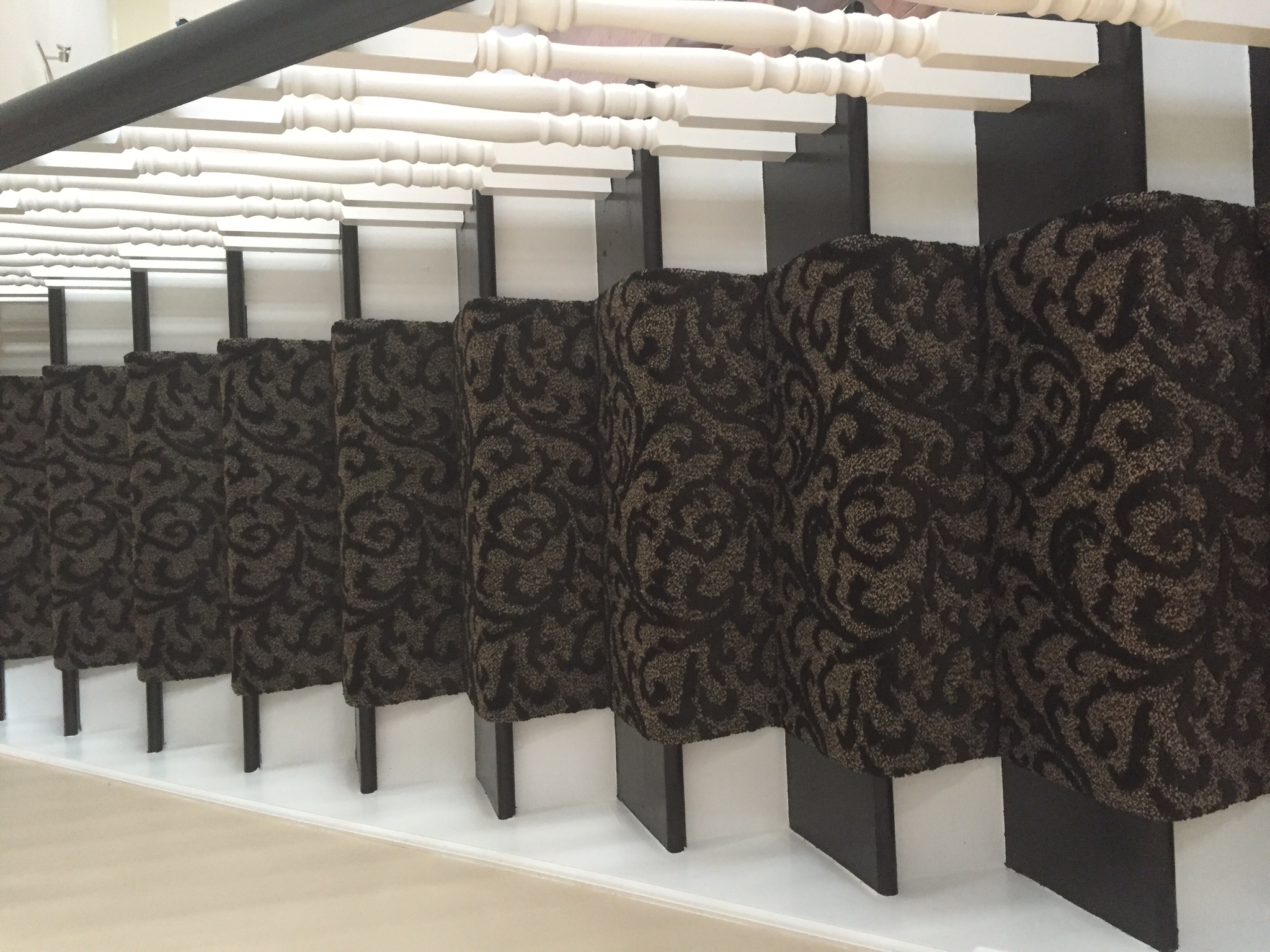 Lynn Shaw carpet installation on stairs