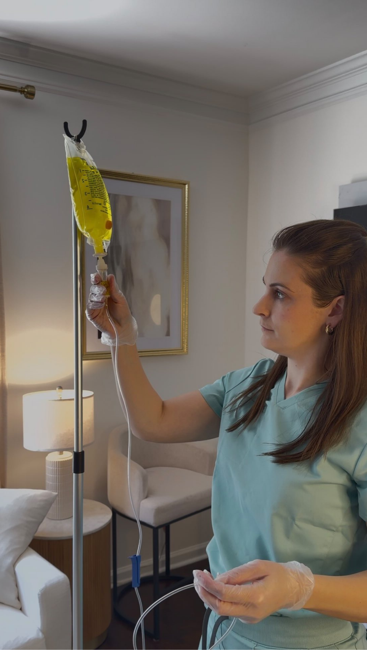 Registered nurse delivering premium mobile IV hydration therapy in Atlanta