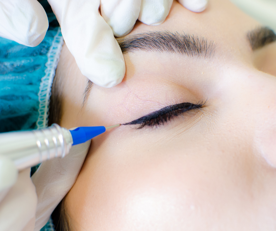 Permanent lower eyeliner by Jeannine Unwin