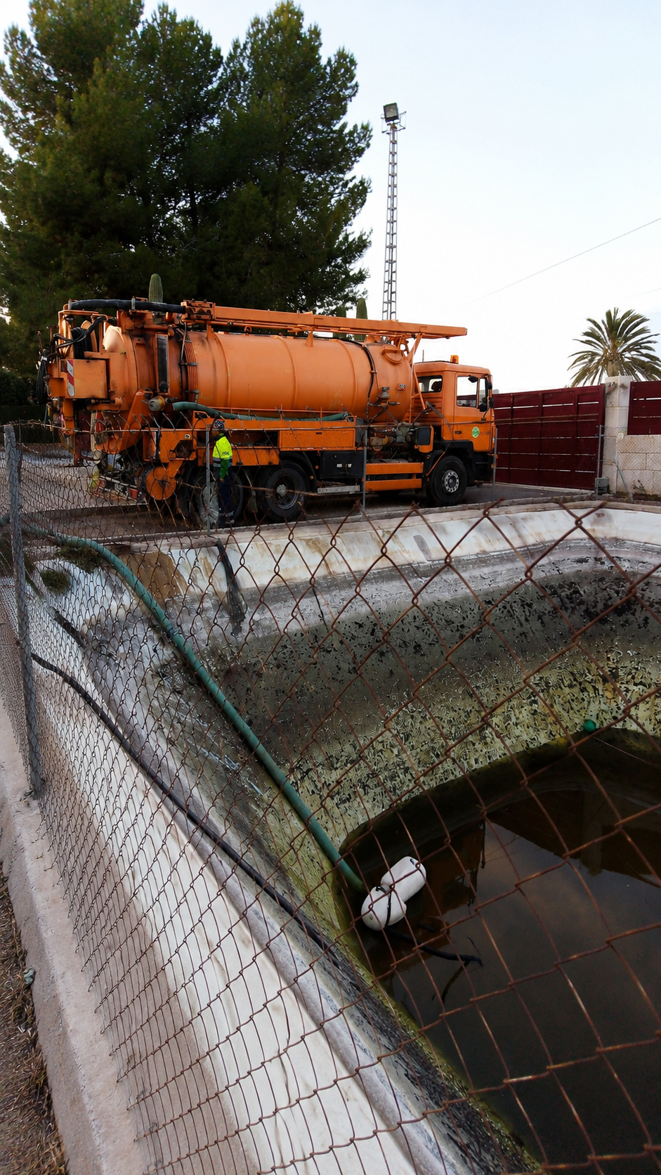  Hydrovac & Vacuum Truck