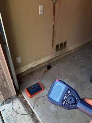 {{ custom_values.service_3 }} in {{custom_values.area_3})