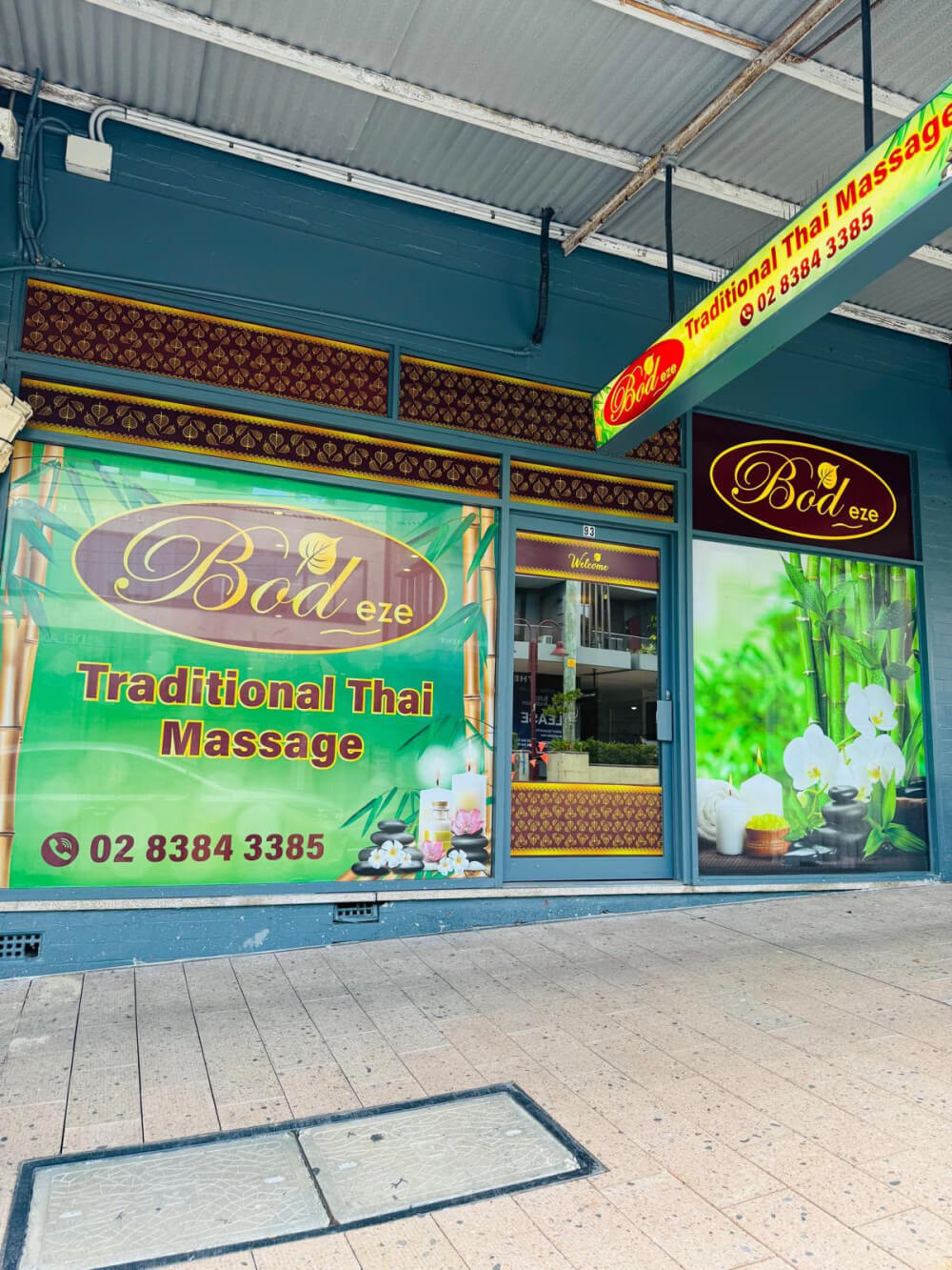A Bodeze therapist in the calm treatment environment