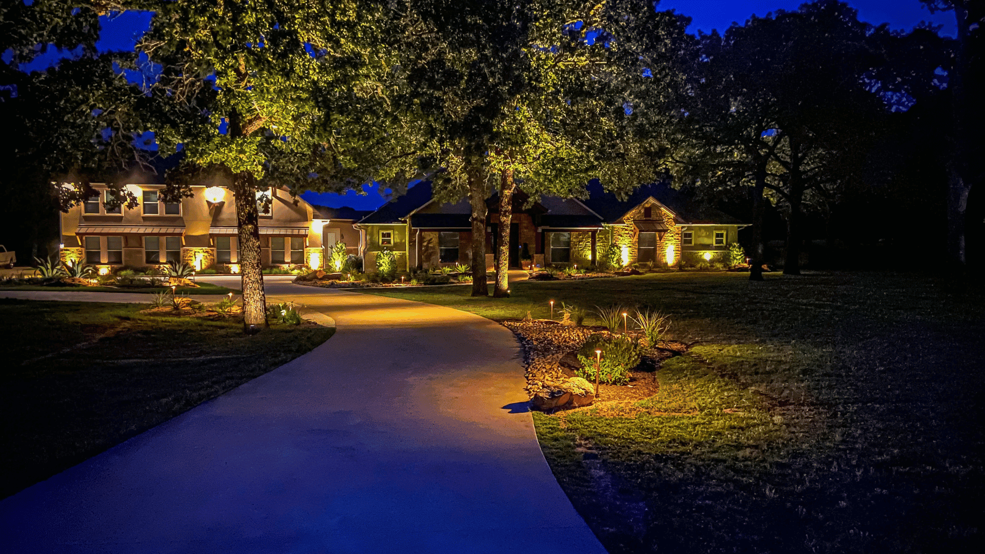  Gunite Pool Building