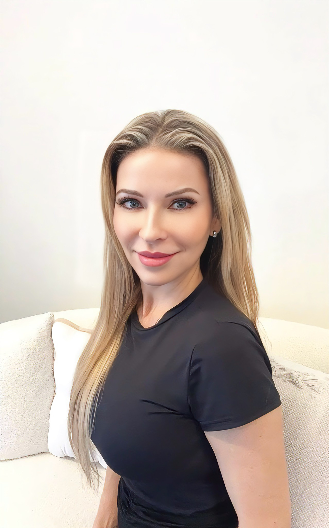 Veronika, dermal clinician at Skin Age