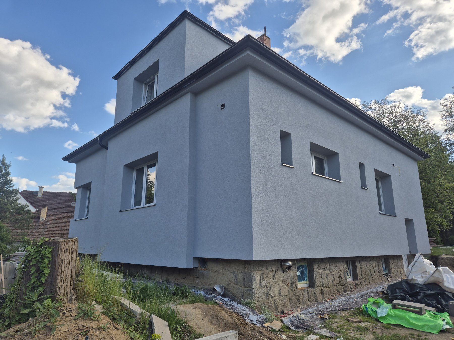 Rodinný dům po zateplení fasády, realizace VICTORIA