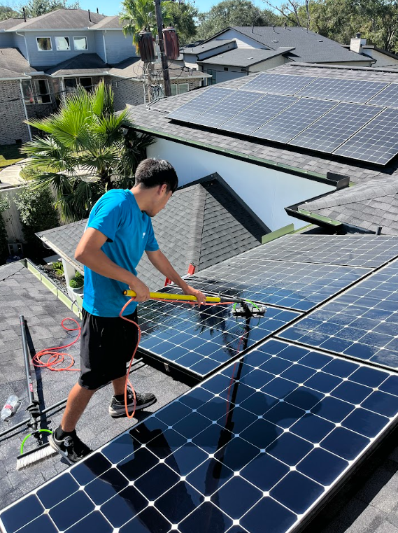 Roof Washing in Bellaire