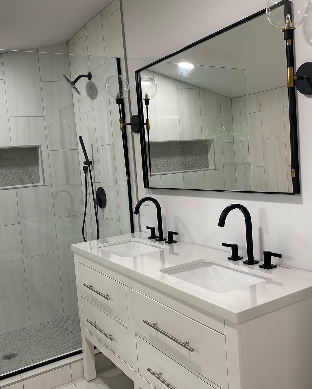 {{ custom_values.service_1 }} in {{custom_values.biz_area_1})