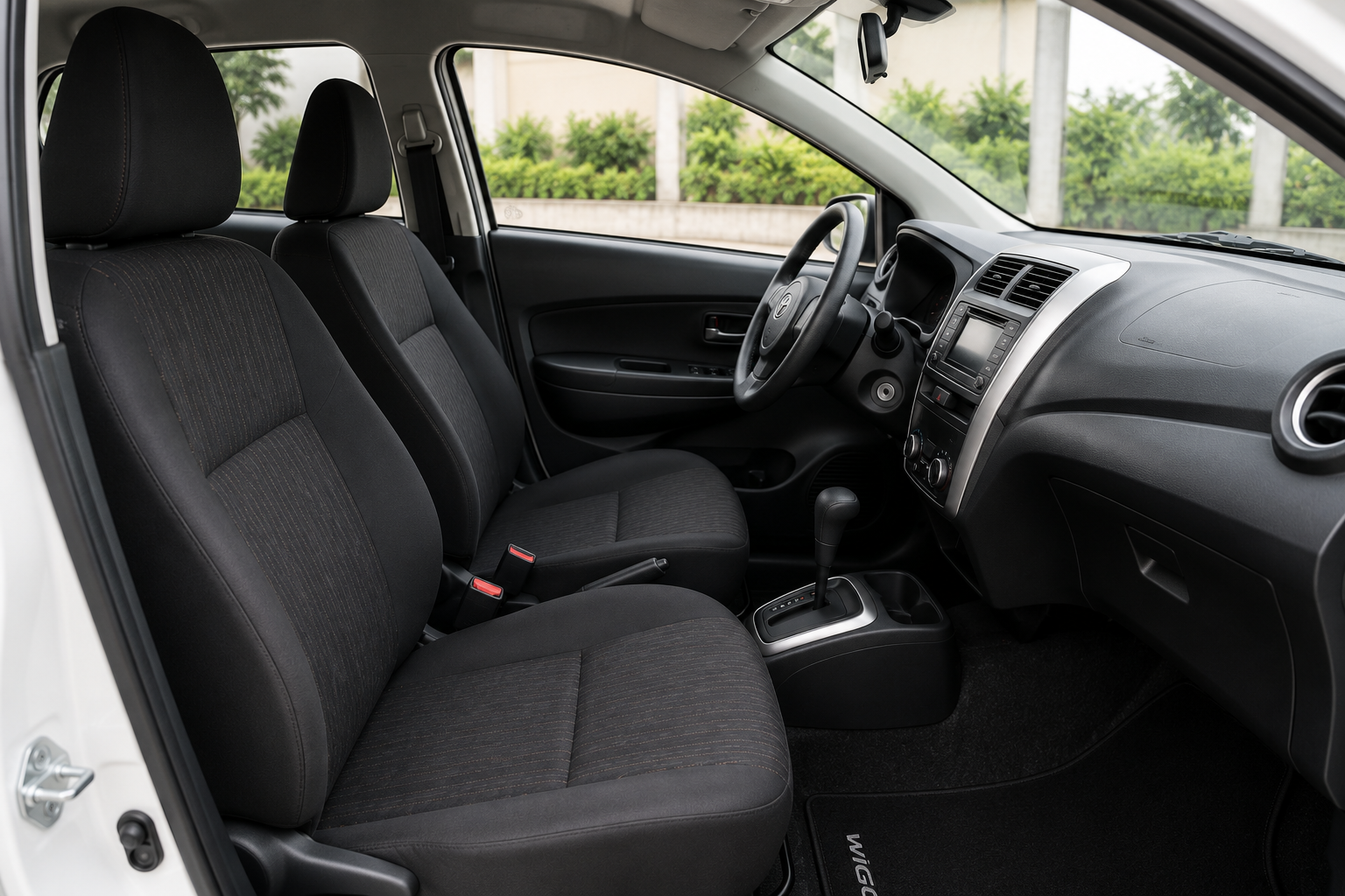 Toyota Wigo front seats
