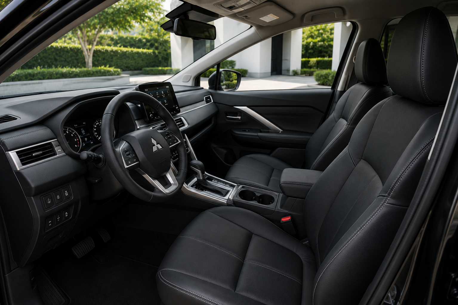 Mitsubishi Xpander front seats