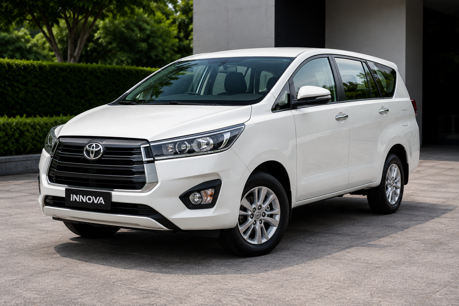Toyota Innova exterior, static shot