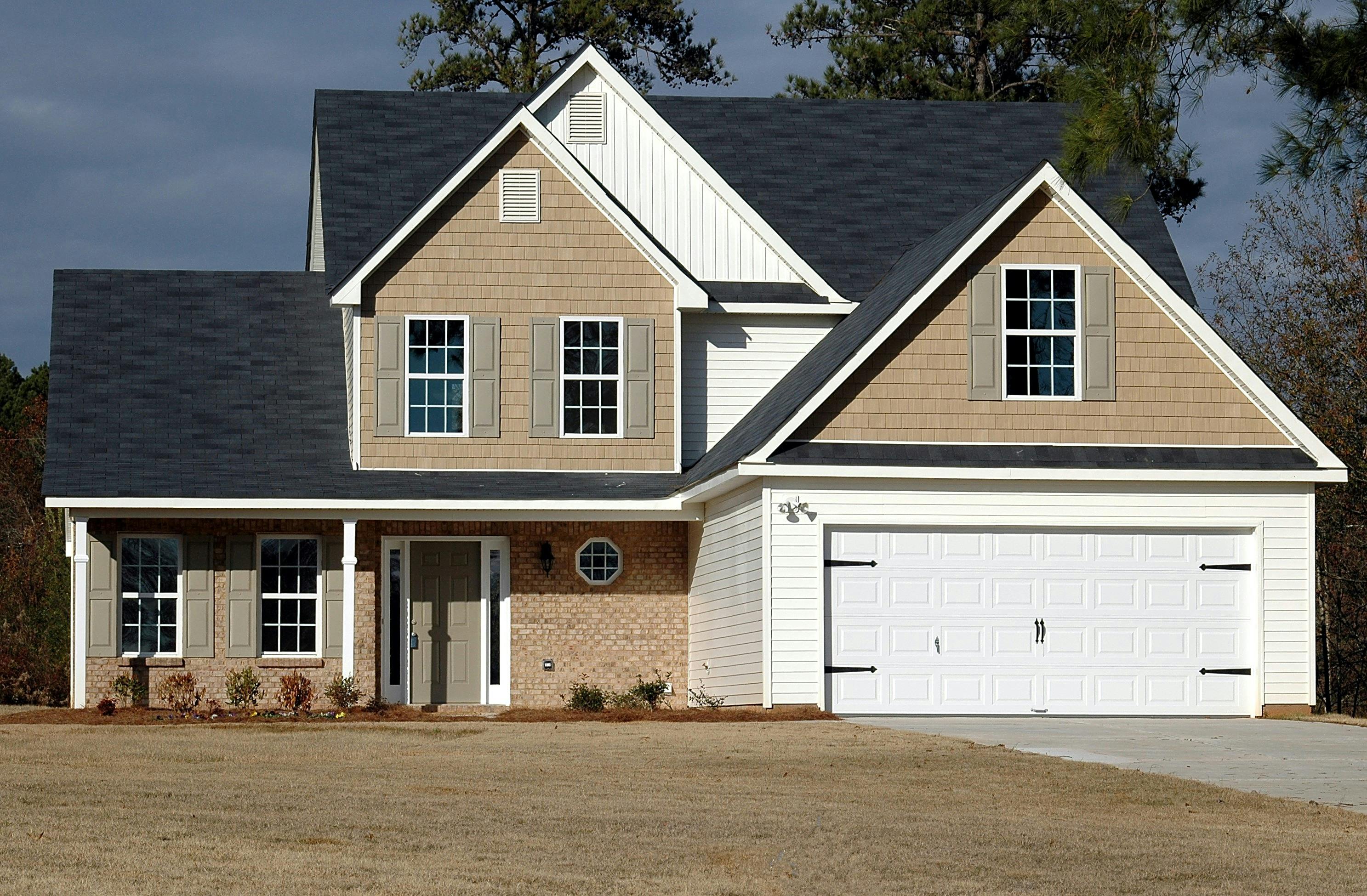 Newly installed siding on a Cleveland-area home by Flow Renovations