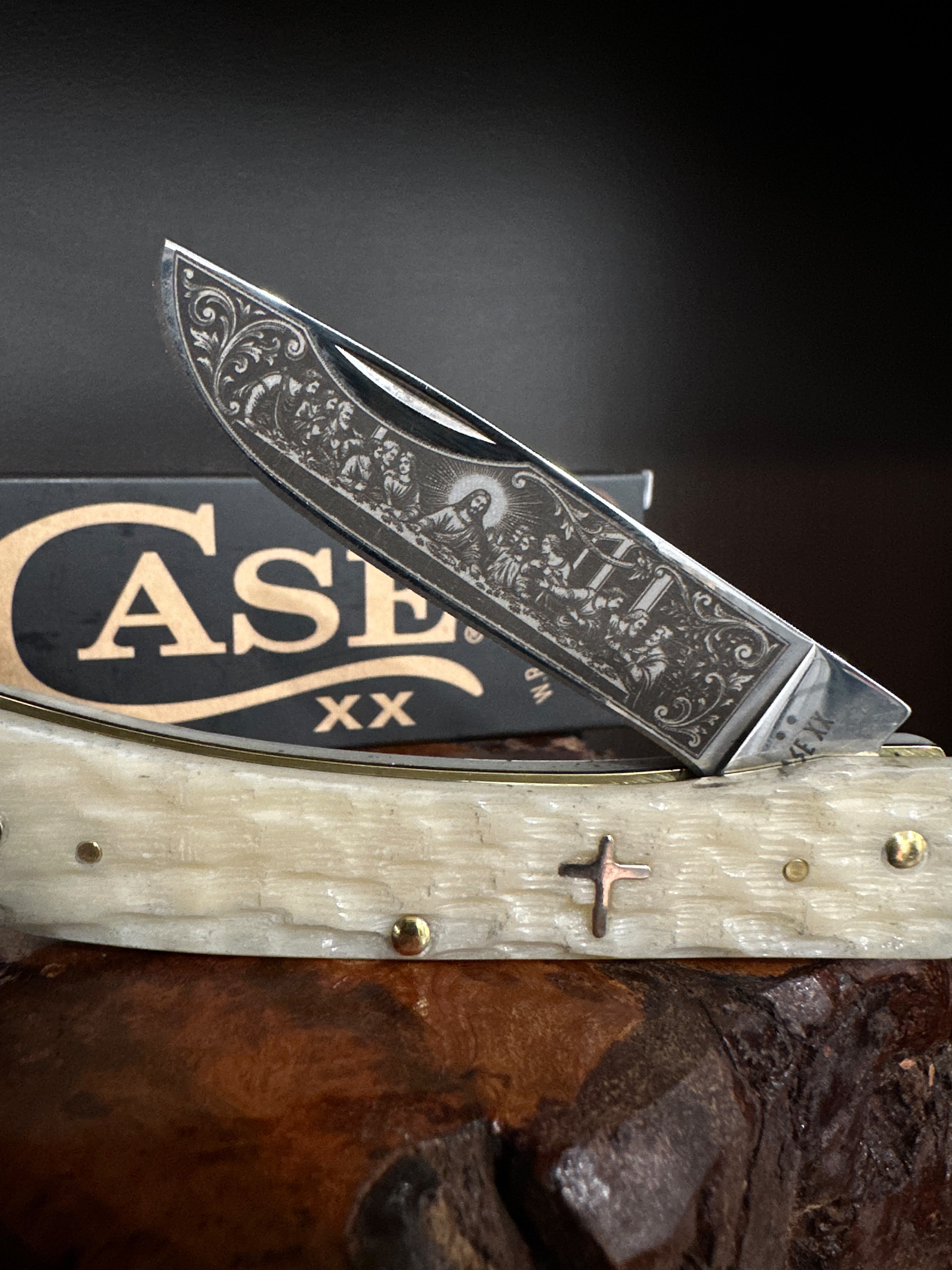 Last Supper (Amber Synthetic Handle)