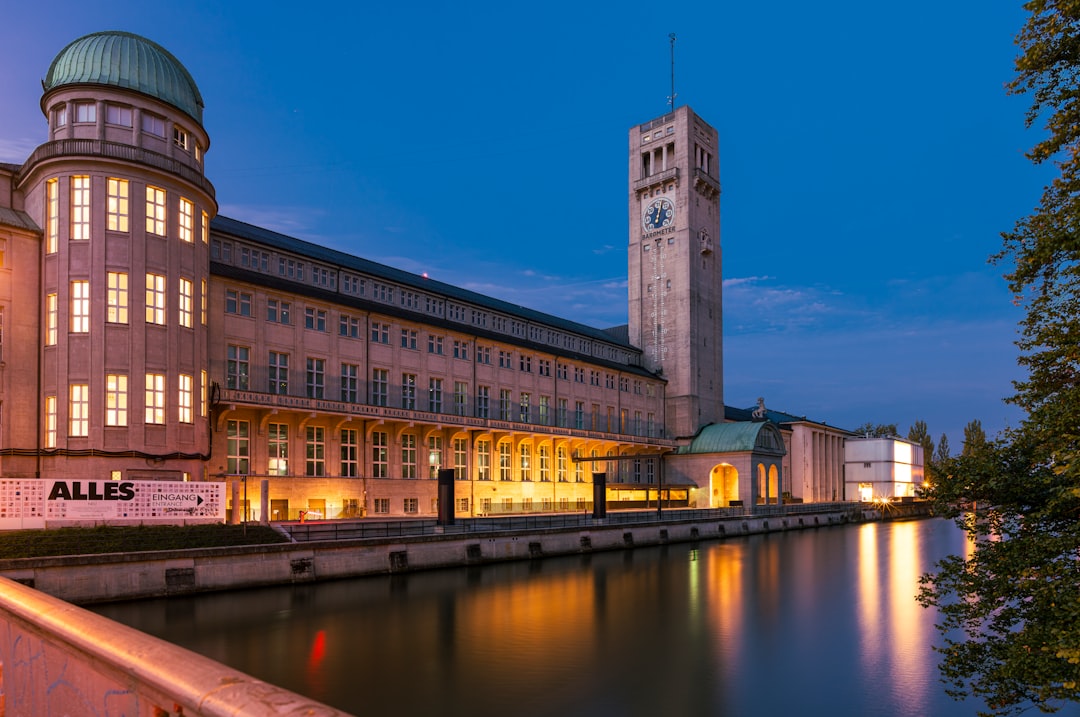 Deutsches Museum auf der Museumsinsel an der Isar in München