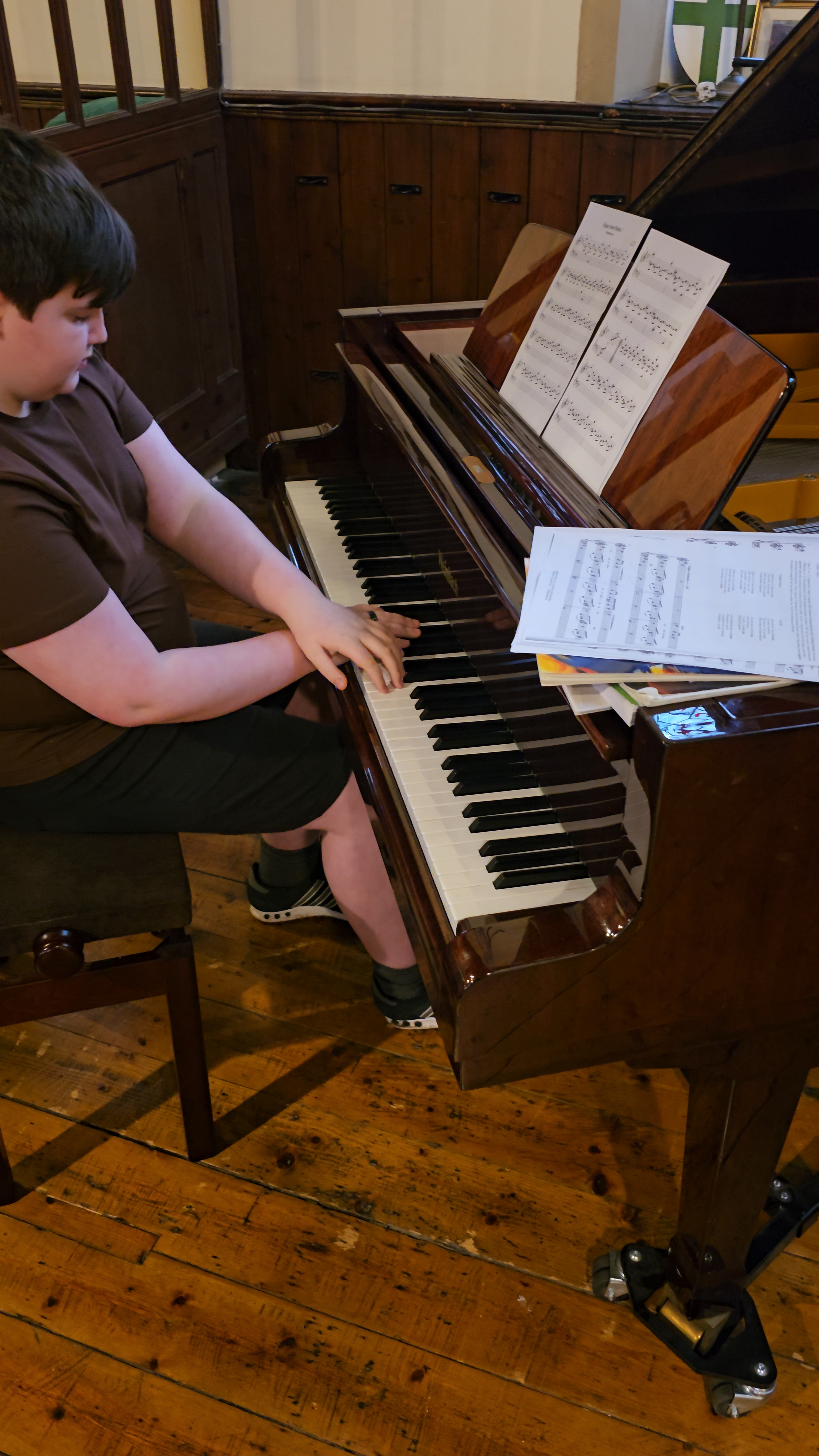  Classical piano lessons 