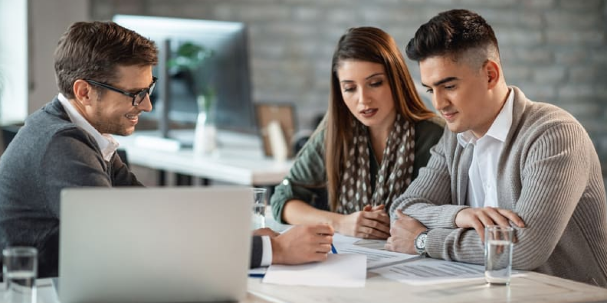 Why Small Businesses Need Financial Advisors