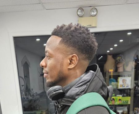 Taper fade et twists, coupe réalisée par Olivier, vue de profil