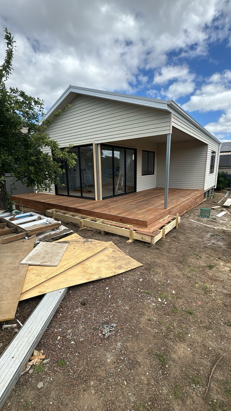 Deck and verandah