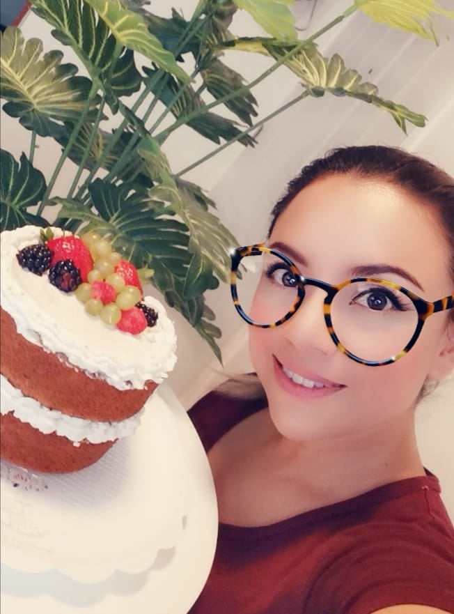 Alumna Chefs de Corazón con su postre