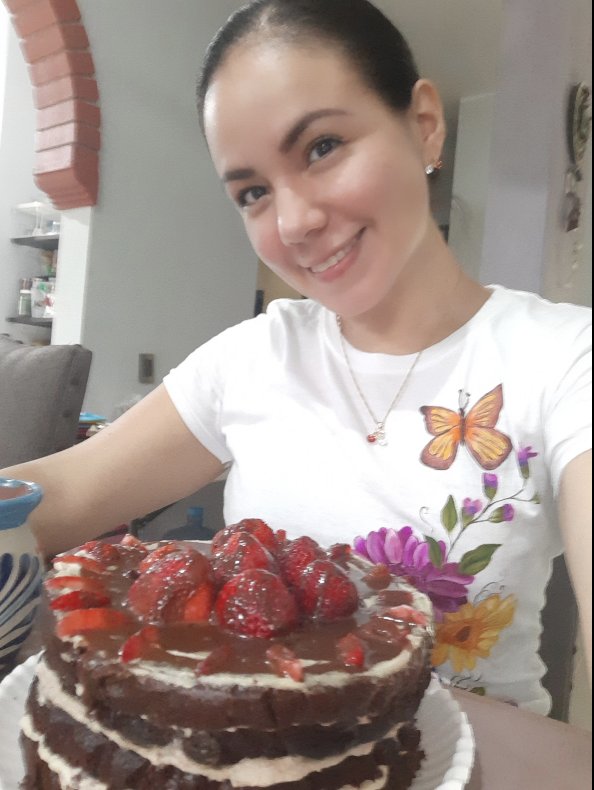 Alumna de Chefs de Corazón con su postre
