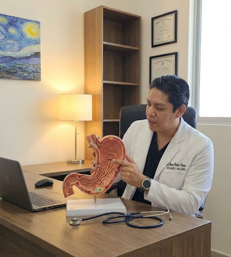 Dr. Marcos Morales, cirujano bariátrico Ciudad Juárez