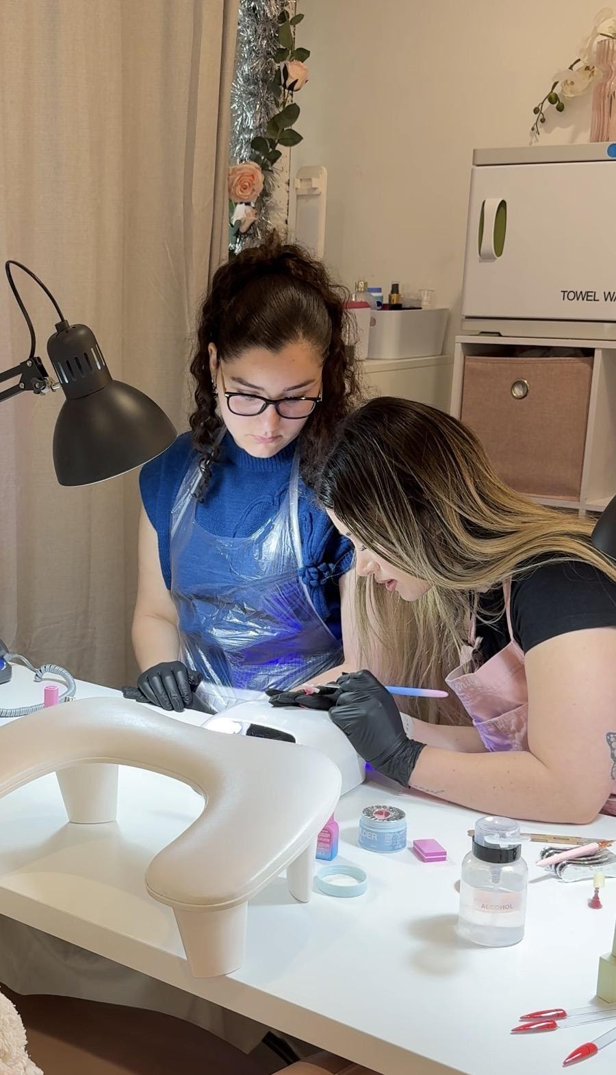 Beginner Gel Nail Course training