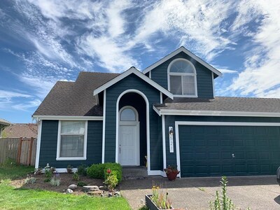 {{ custom_values.service_4 }} in {{custom_values.area_3})