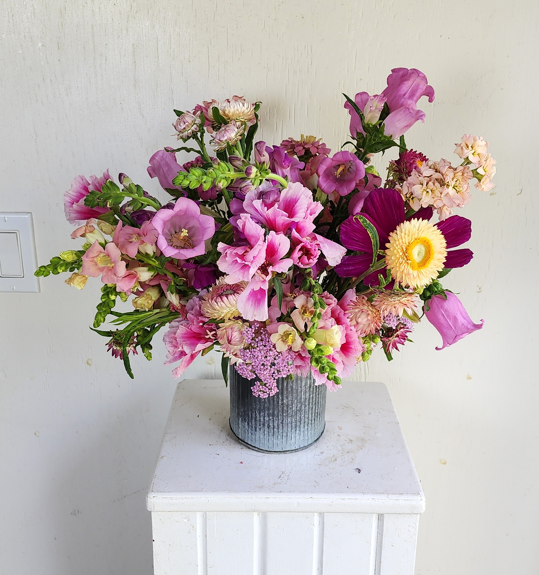 Garden-grown arrangement 9