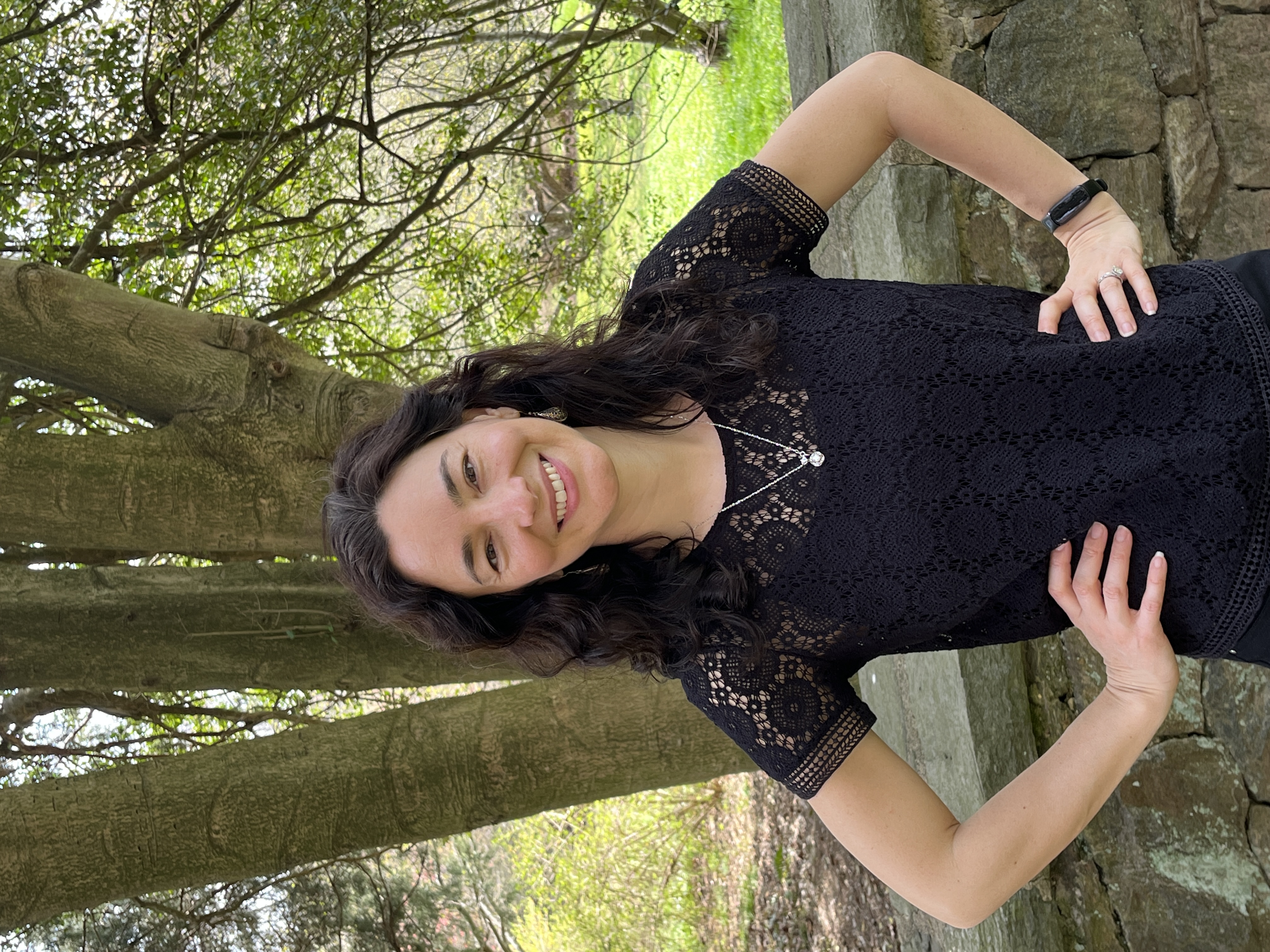 I work with mid-career professionals who want to reimagine their lives and careers but feel stuck, pressed for time, or unsure where to start.
Having navigated my own career shifts—from nonprofit work, to corporate, to becoming an entrepreneur—I know firsthand how confusing and overwhelming change can feel. That’s why I bring empathy, clarity, and accountability to every step of the process.
My Reimagine → Believe → Build framework makes change simple, helping you align your career and life with what truly matters to you.