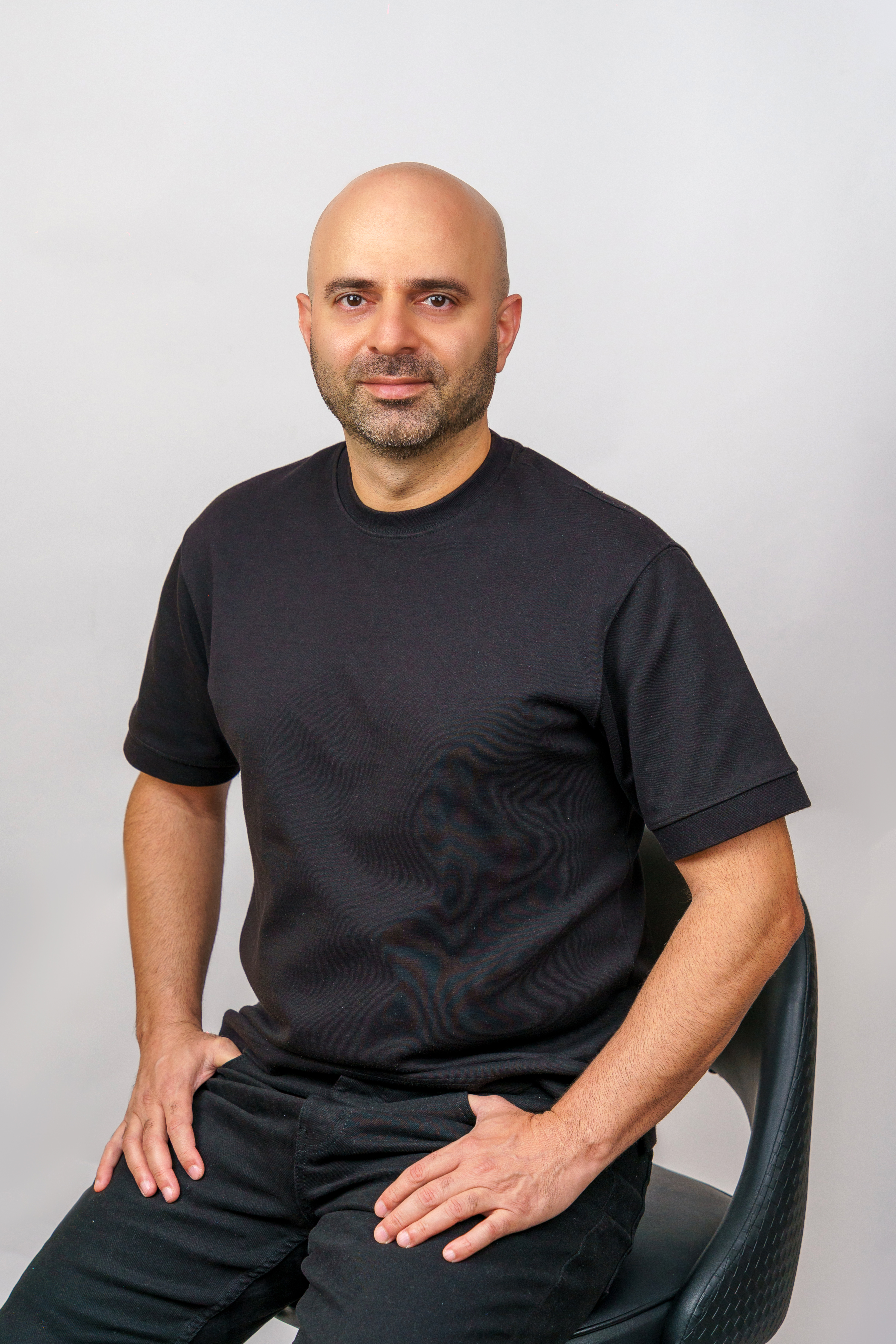 Dr Omid Goodarzian portrait