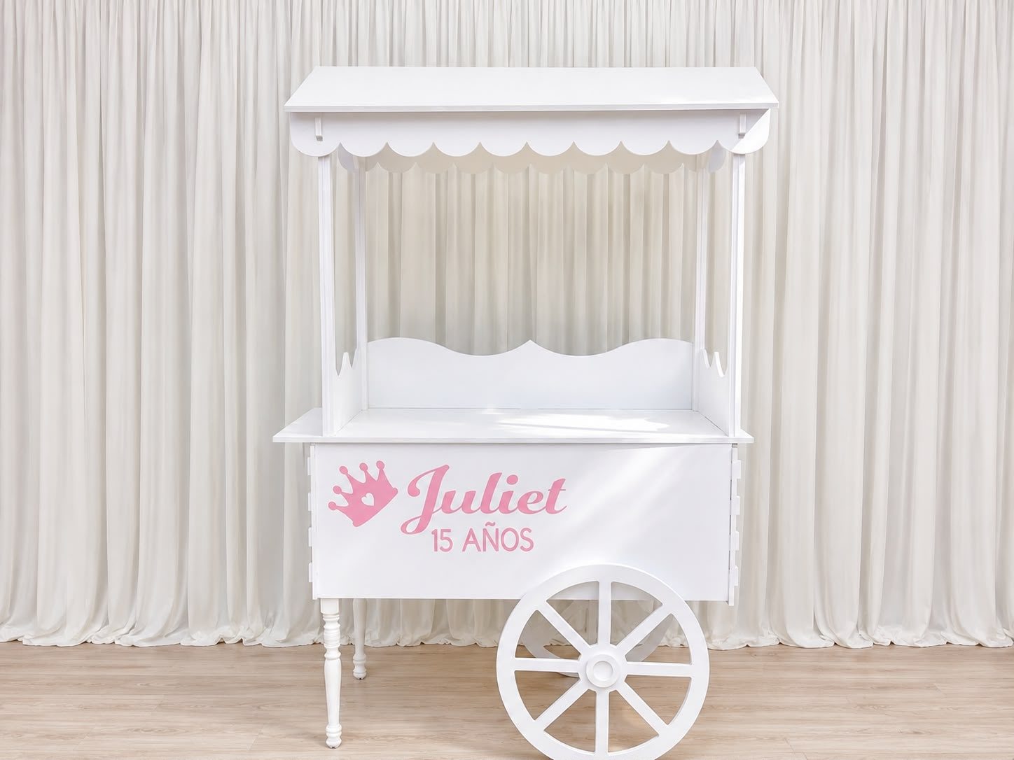 Juliet's Quinceanera Cart at a VIP Creations event