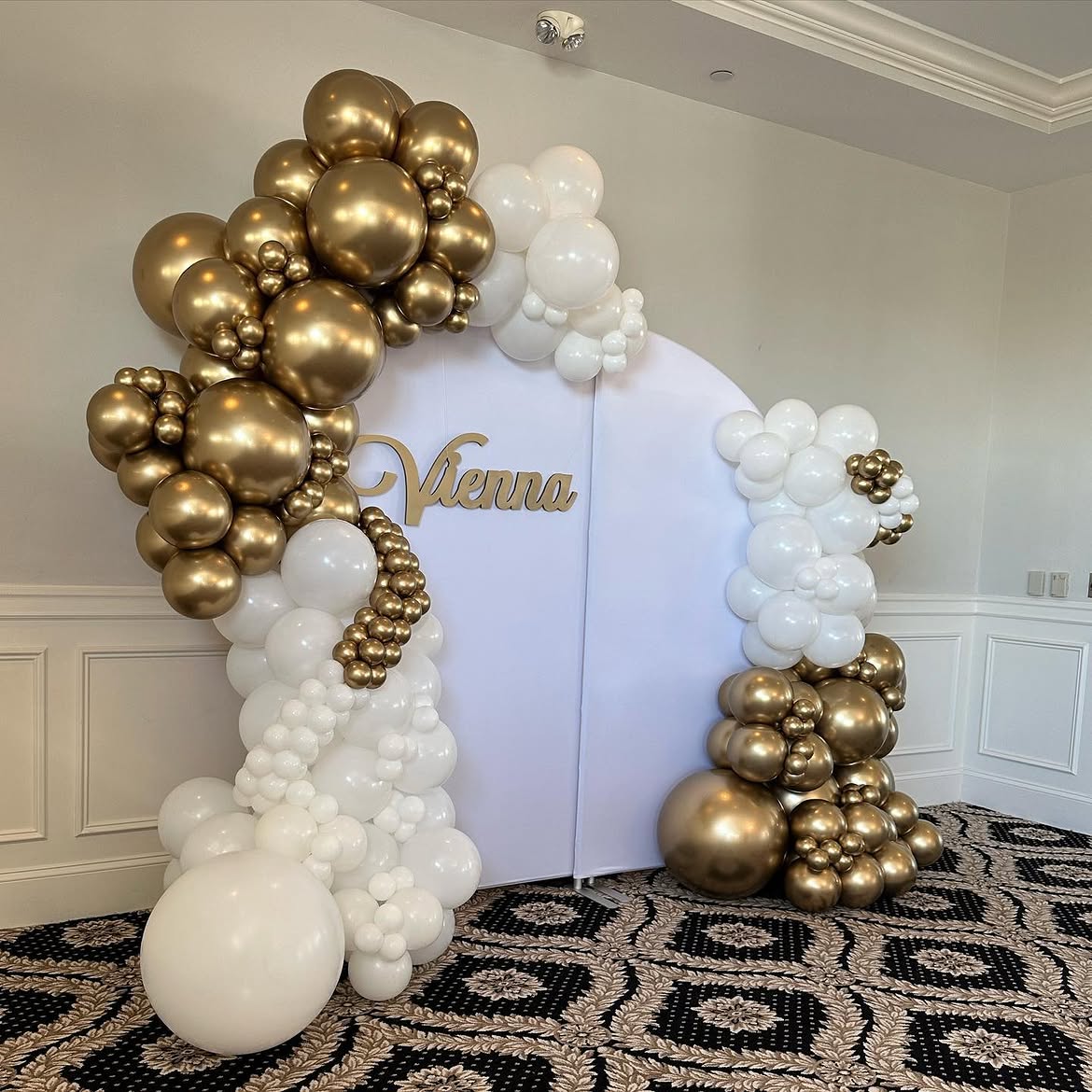 Balloon garland example