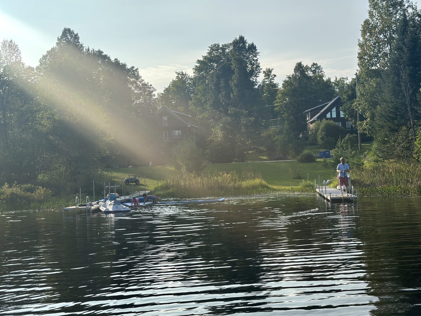 Sun rays over Lac Long
