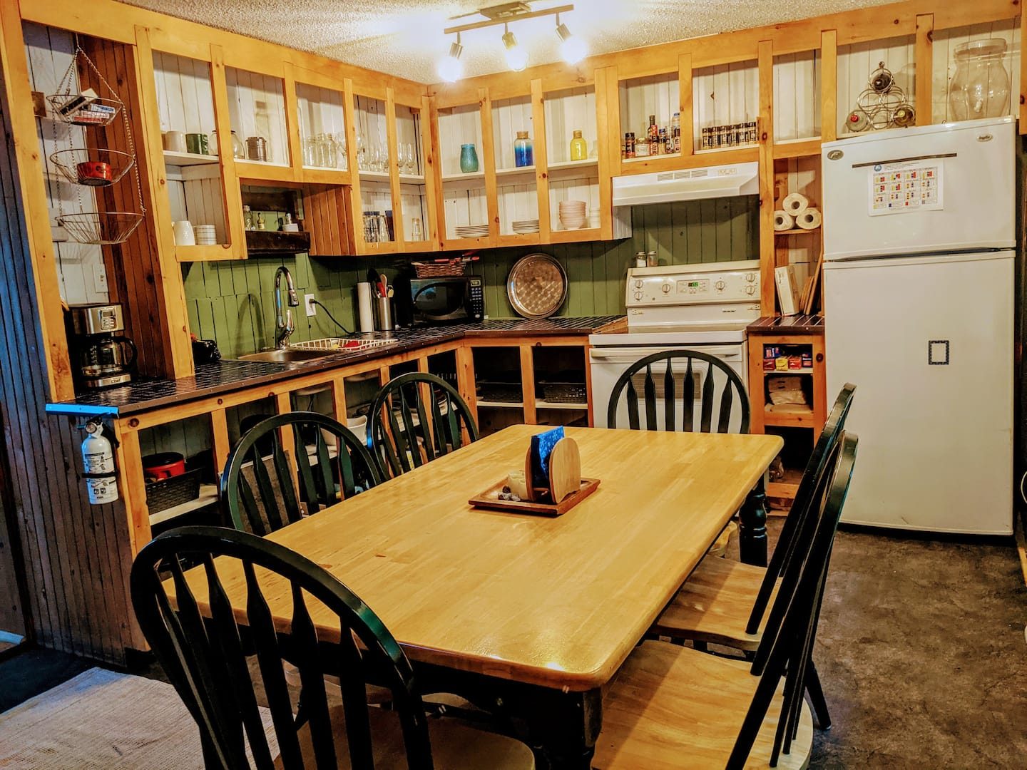 Cuisine et table à manger, The Lodge