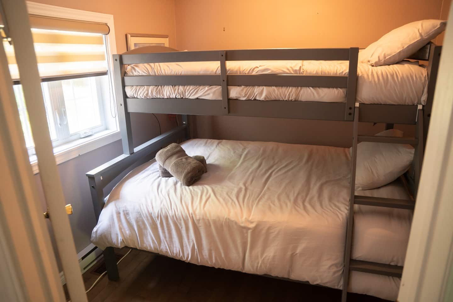 Chambre avec lits superposés (double en bas, simple en haut), Luxury Lakeside Lookout